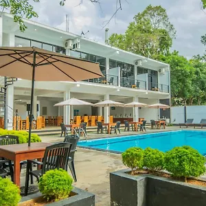 Hotel Lavish By Indigo, Sigiriya